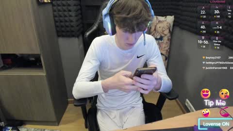 Snapshot of bambelbye chatting on 12/11/24, 10:06 Gaz online show from 12/11/24, 10:06