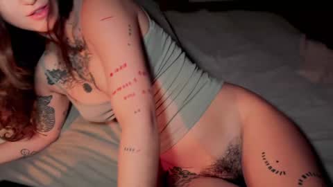 Snapshot of bambi______ chatting on 12/13/24, 12:31 fae online show from 12/13/24, 12:31