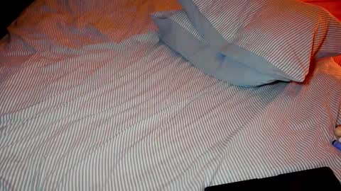 Snapshot of bambi______ chatting on 02/17/25, 03:42 fae online show from 02/17/25, 03:42