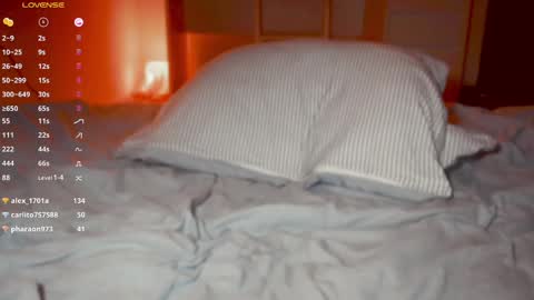 Snapshot of bambi______ chatting on 03/12/25, 07:59 fae online show from 03/12/25, 07:59