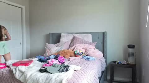 bambifarrina online show from 04/21/26, 02:23