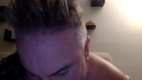 banana5289 online show from 02/16/25, 09:37