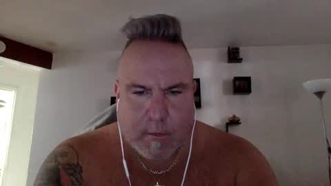 banana5289 online show from 11/18/25, 02:43