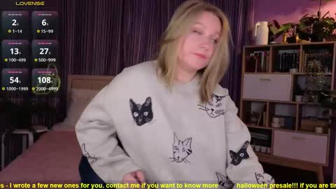 Snapshot of bananarum chatting on 10/12/25, 10:14 Allie online show from 10/12/25, 10:14