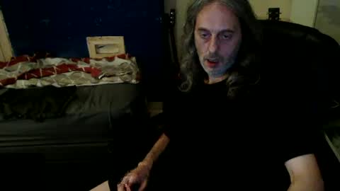 Snapshot of bangintoleather chatting on 06/22/26, 02:02 bangintoleather online show from 06/22/26, 02:02
