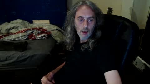 Snapshot of bangintoleather chatting on 07/21/26, 01:41 bangintoleather online show from 07/21/26, 01:41