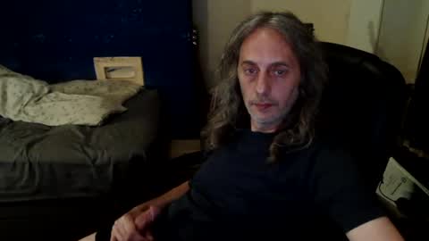 Snapshot of bangintoleather chatting on 07/25/26, 02:31 bangintoleather online show from 07/25/26, 02:31