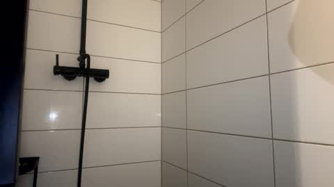 charliejones online show from 10/29/25, 06:42