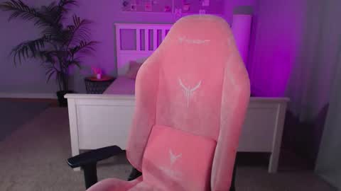 Barb online show from 10/16/25, 02:07