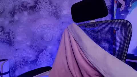 barbara_dennis online show from 10/30/25, 04:14