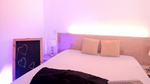 Snapshot of barbara_honey chatting on 02/14/26, 01:08 Barbara online show from 02/14/26, 01:08