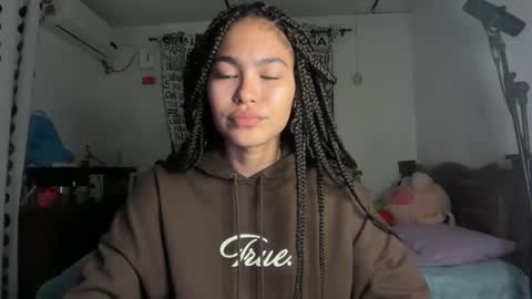Snapshot of barbara_k_k chatting on 01/05/25, 01:03 Rave Ig morosess If you want to know more about me DM or in my Of.. ravemisato online show from 01/05/25, 01:03