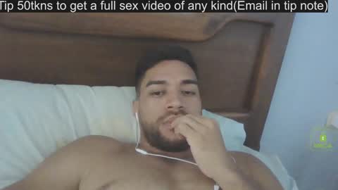 Ruben-Mei online show from 10/22/25, 08:41