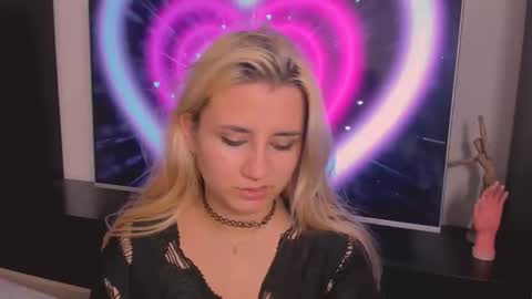 Snapshot of barbarasiren chatting on 09/19/25, 04:07 barbarasiren online show from 09/19/25, 04:07