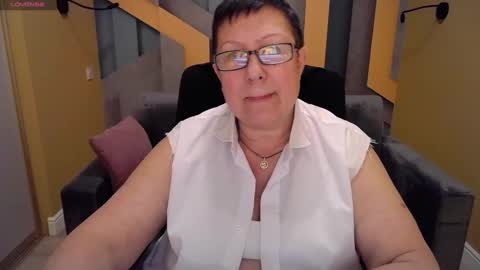 Snapshot of barbaraturners chatting on 12/17/24, 05:29 barbaraturners online show from 12/17/24, 05:29