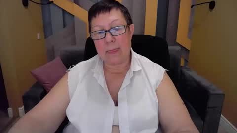 Snapshot of barbaraturners chatting on 01/06/25, 12:37 barbaraturners online show from 01/06/25, 12:37