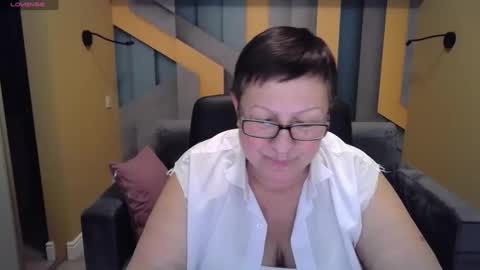 Snapshot of barbaraturners chatting on 01/21/25, 04:21 barbaraturners online show from 01/21/25, 04:21
