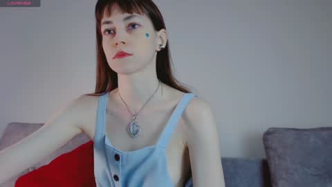 Snapshot of barbarian_girl chatting on 12/17/24, 11:17 Amina online show from 12/17/24, 11:17