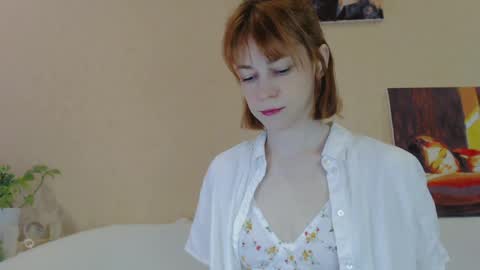 Snapshot of barbarian_girl chatting on 05/19/26, 09:15 Amina online show from 05/19/26, 09:15