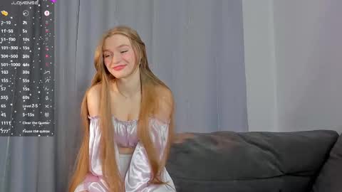 Snapshot of barbbiiedoll chatting on 02/20/25, 10:04 Kendall online show from 02/20/25, 10:04