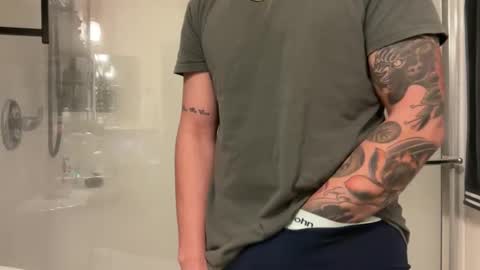 Snapshot of barbic chatting on 11/30/25, 04:38 Barbic online show from 11/30/25, 04:38