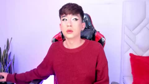          I work from home this is my room 3 online show from 01/11/26, 08:52