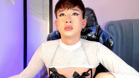          I work from home this is my room 3 online show from 02/17/26, 06:32