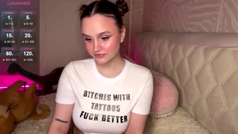 Snapshot of barbie_charm_ chatting on 02/19/26, 08:05 Rina online show from 02/19/26, 08:05