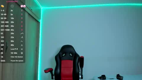 Nicolle  online show from 11/06/25, 04:57