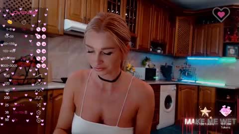 Snapshot of barbie_kiss1 chatting on 12/21/24, 07:45 barbie online show from 12/21/24, 07:45