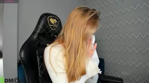 LisGTM2 Mon-Thu Sat 0100am-0700am online show from 10/20/25, 12:44