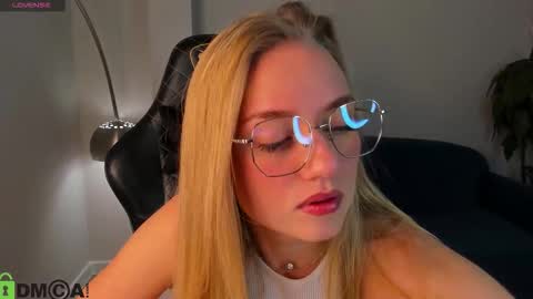 LisGTM2 Mon-Thu Sat 0100am-0700am online show from 11/17/25, 12:16