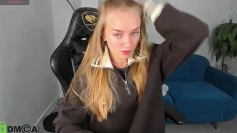 LisGTM2 Mon-Thu Sat 0100am-0700am online show from 11/19/25, 12:54