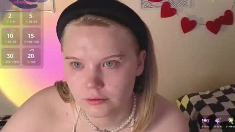 Snapshot of barbie_staze chatting on 05/01/26, 03:00 Barbie Staze online show from 05/01/26, 03:00