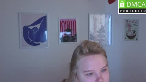 Snapshot of barbie_staze chatting on 05/21/26, 03:02 Barbie Staze online show from 05/21/26, 03:02