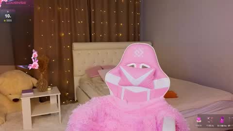 Stacy online show from 02/04/25, 02:49