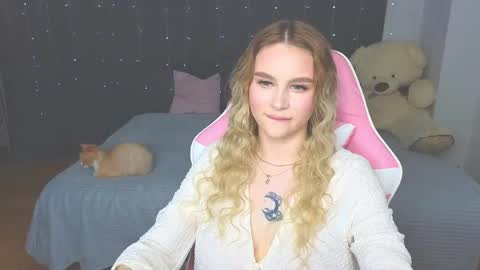 Snapshot of barbieee_doll chatting on 05/11/26, 03:51 Eva online show from 05/11/26, 03:51