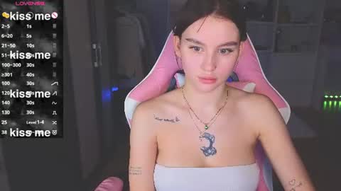 Snapshot of barbieee_doll chatting on 07/08/26, 09:52 Eva online show from 07/08/26, 09:52