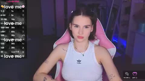 Snapshot of barbieee_doll chatting on 07/28/26, 02:57 Eva online show from 07/28/26, 02:57