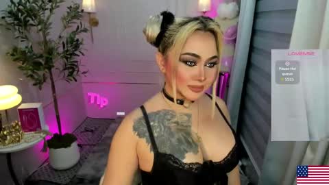 Miss Alexa Fields  online show from 10/25/25, 08:58