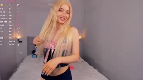 Snapshot of barbimia chatting on 05/17/26, 03:08 Mia online show from 05/17/26, 03:08