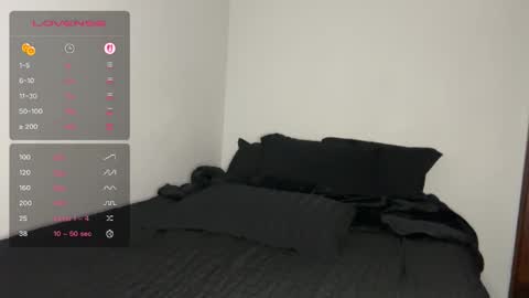 Snapshot of bareffoot10 chatting on 02/17/26, 06:25 bareffoot10 online show from 02/17/26, 06:25