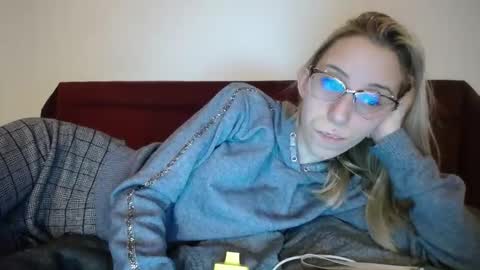 Snapshot of barelylegalblondy chatting on 02/08/25, 07:49 Lena online show from 02/08/25, 07:49