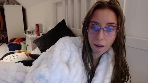 Lena online show from 11/30/25, 06:56