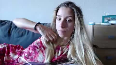 Lena online show from 06/20/26, 07:11