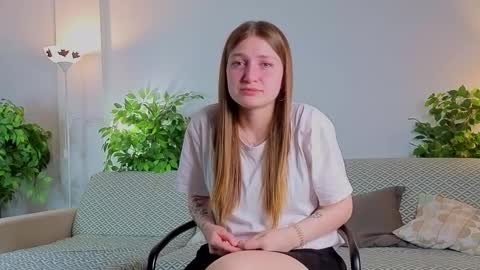 Elise online show from 11/27/25, 01:29