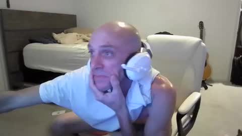 Snapshot of barryblackgun chatting on 03/02/25, 05:23 barryblackgun online show from 03/02/25, 05:23