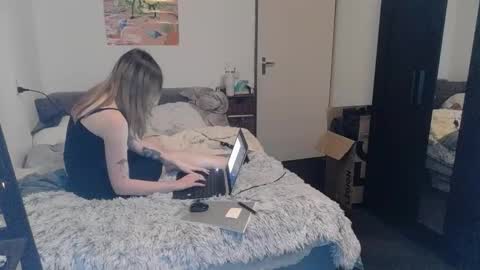 Snapshot of baseddutch chatting on 10/16/25, 07:59 baseddutch online show from 10/16/25, 07:59