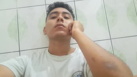 Snapshot of basic2001 chatting on 12/21/25, 04:19 Marcos online show from 12/21/25, 04:19