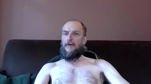 Snapshot of basiccamguy chatting on 05/08/26, 01:05 basiccamguy online show from 05/08/26, 01:05